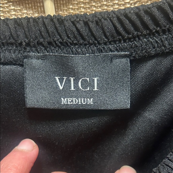 Vici Black Long Sleeve Dress - Picture 3 of 4